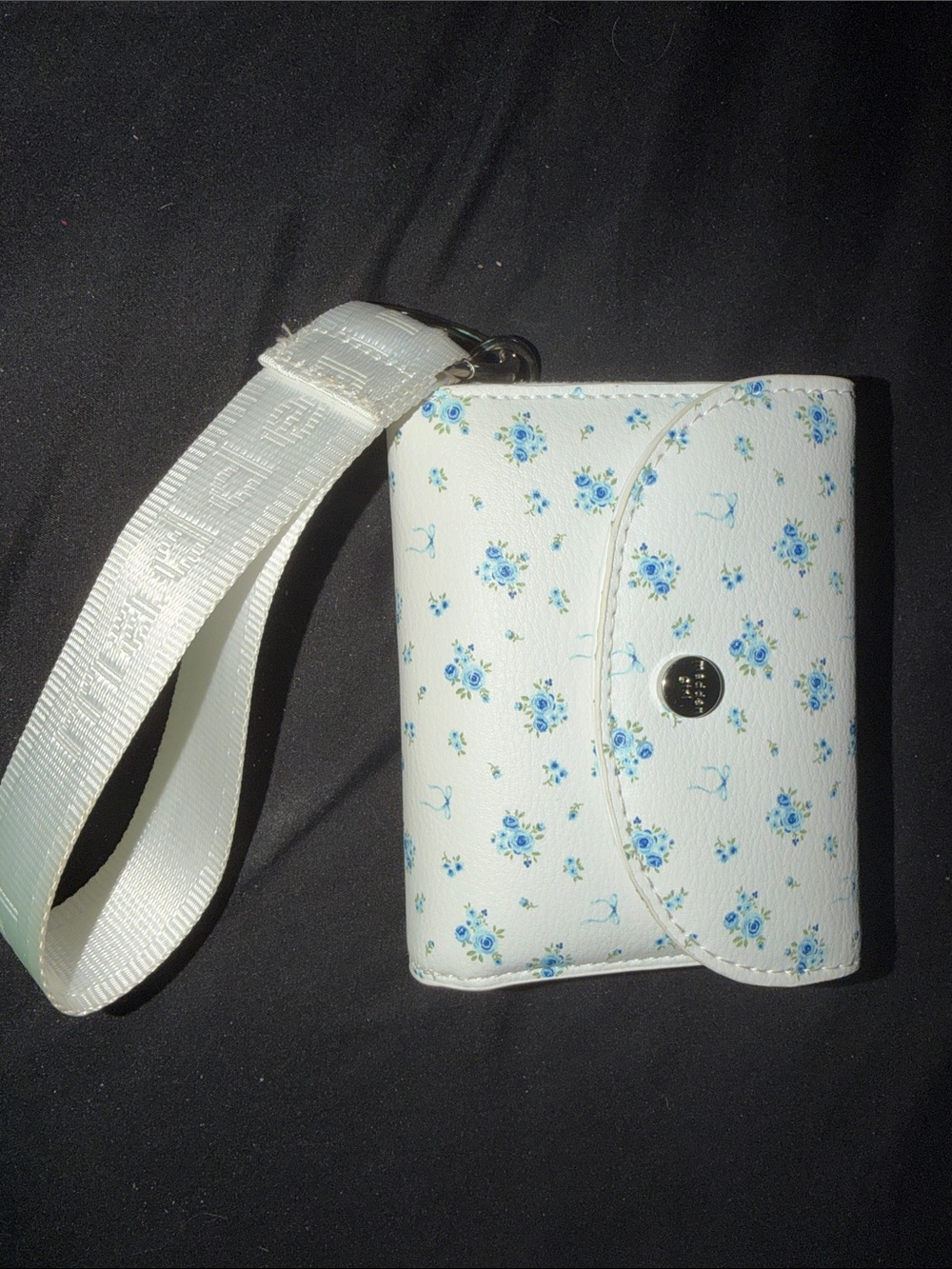 Madden Girl White Card Wallet Wristlet with Blue Floral Print